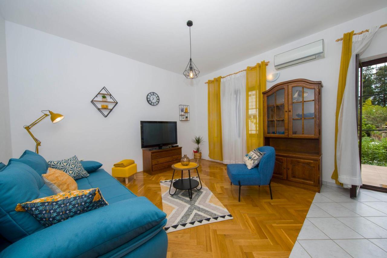 Kaštela 3 Bedroom Apartment Antonio מראה חיצוני תמונה