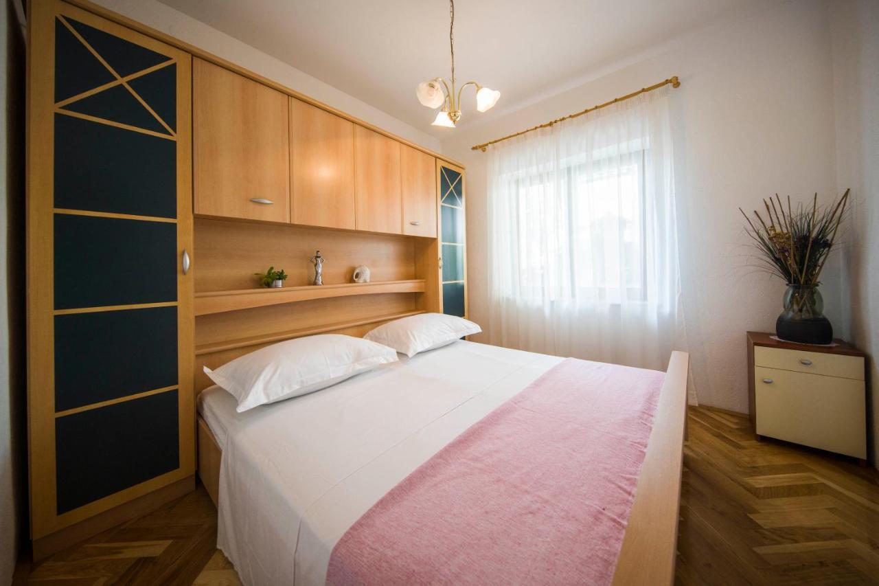 Kaštela 3 Bedroom Apartment Antonio מראה חיצוני תמונה