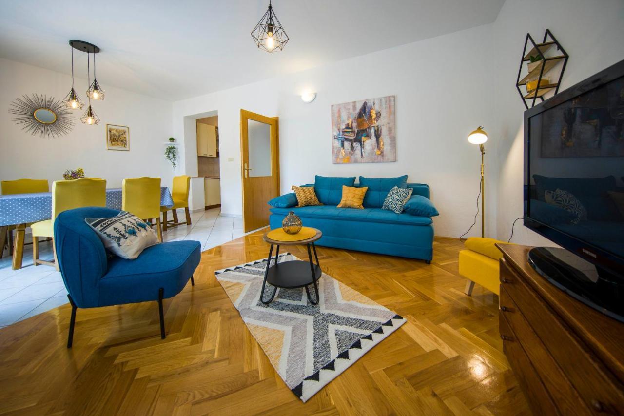 Kaštela 3 Bedroom Apartment Antonio מראה חיצוני תמונה