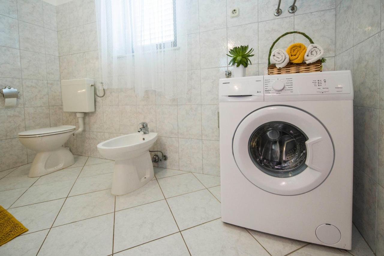 Kaštela 3 Bedroom Apartment Antonio מראה חיצוני תמונה