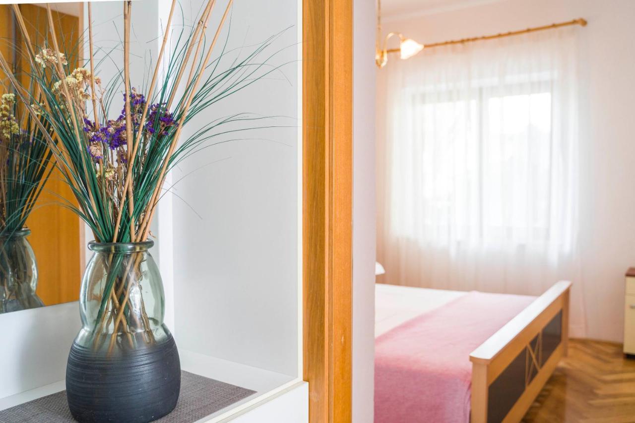 Kaštela 3 Bedroom Apartment Antonio מראה חיצוני תמונה